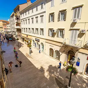 Incenter , Fiume Croazia